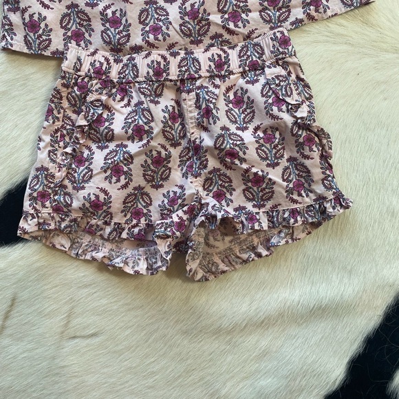 Crewcuts matching set printed puff-sleeve blouse and ruffle pull-on shorts - Picture 2 of 11